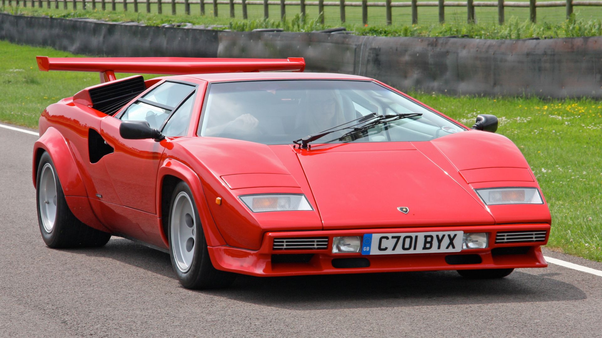 File:Lamborghini Countach - Flickr - exfordy (2).jpg