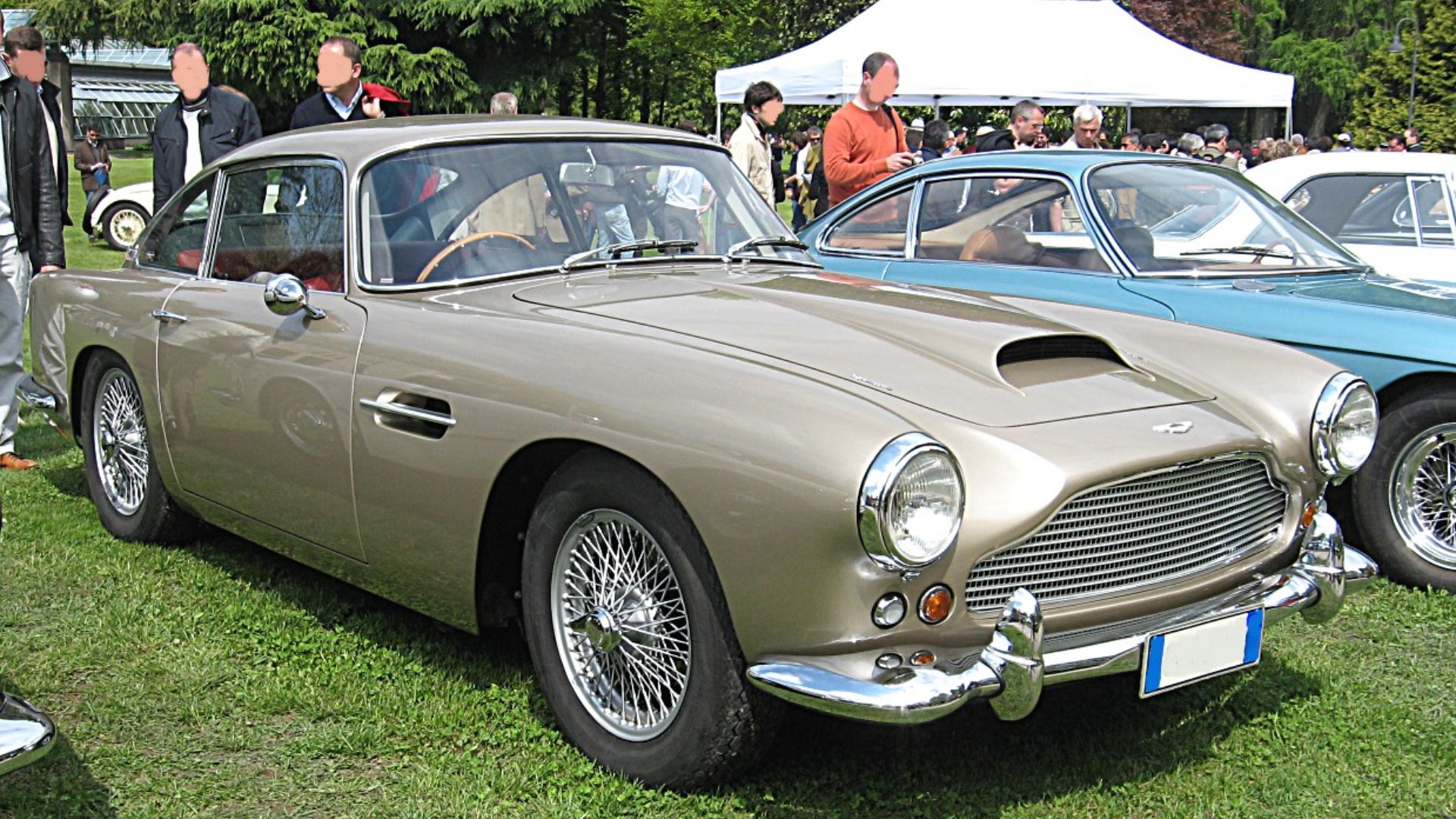 File:Aston-Martin DB4.JPG