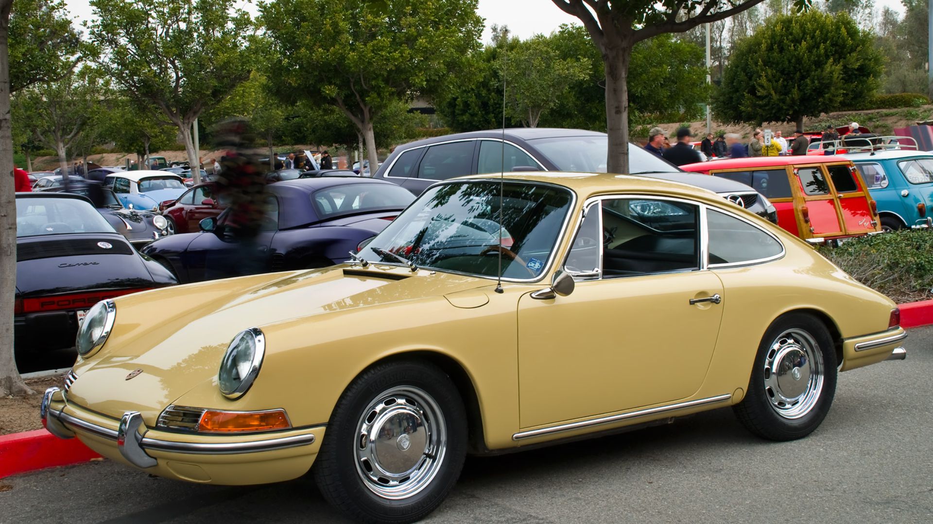 File:1964 Porsche 911 - yellow - fvl.jpg