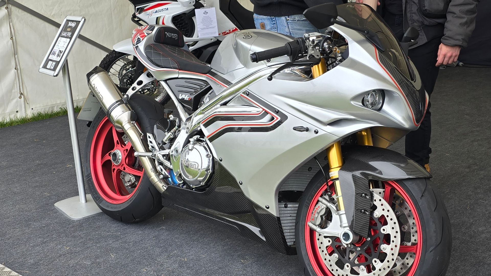 File:Norton V4SV (97834).jpg