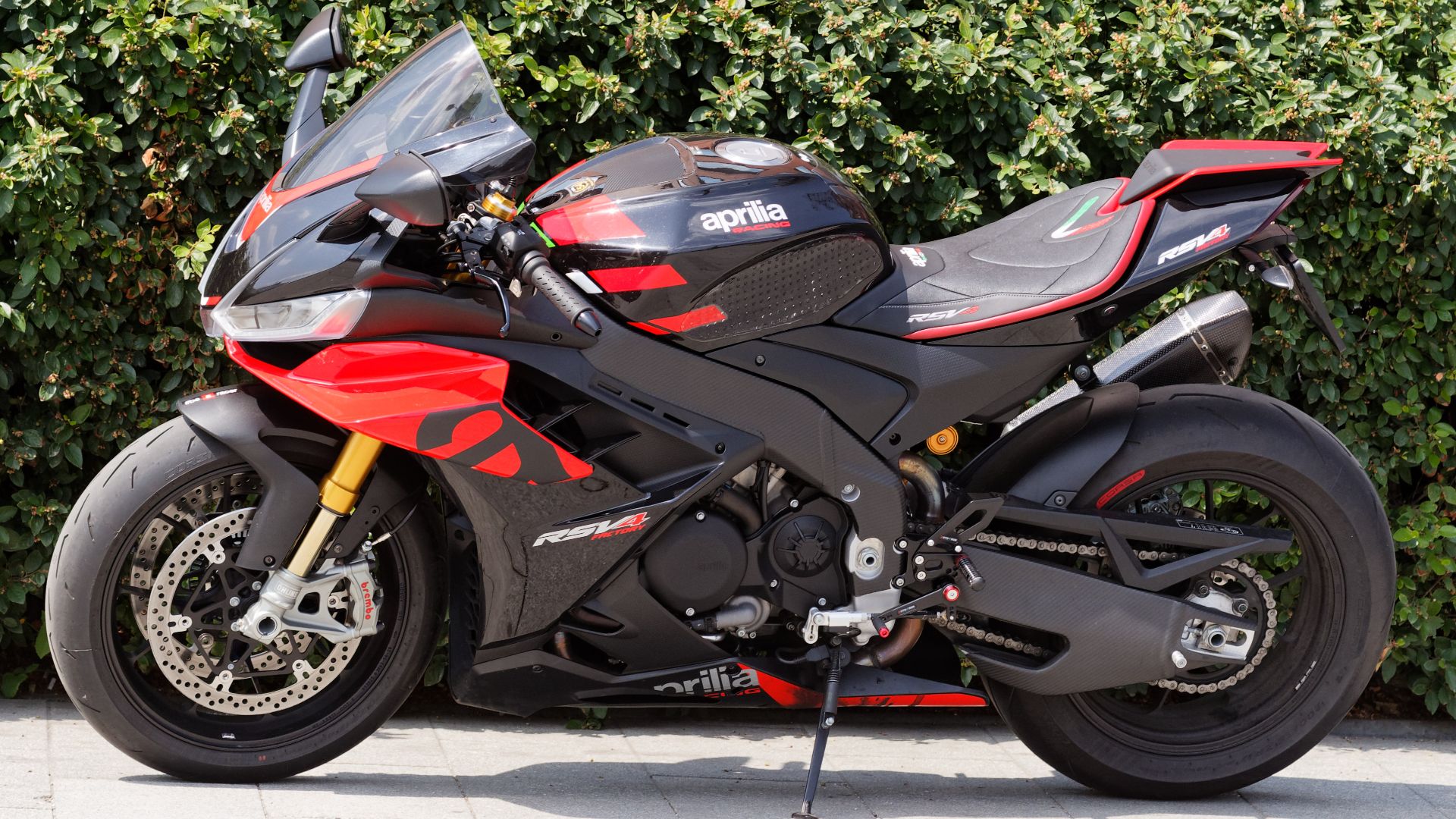 File:Moscow, Aprilia RSV4, June 2025 01.jpg