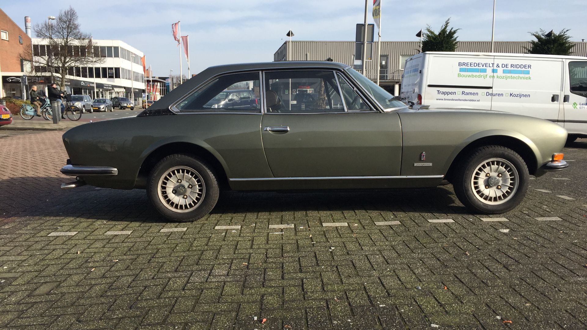 File:Peugeot 504 Coupé, 95-FK-93 (50962316771).jpg