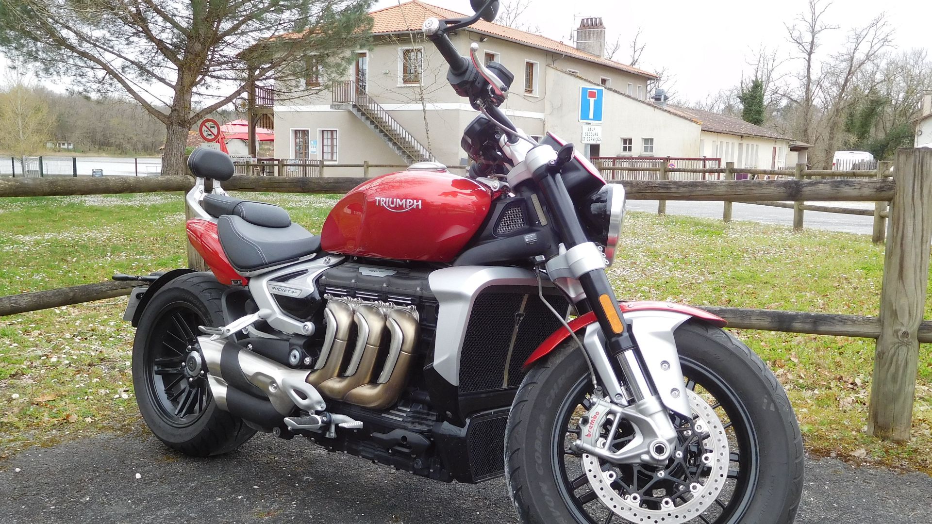 File:Triumph Rocket 3R (1).jpg