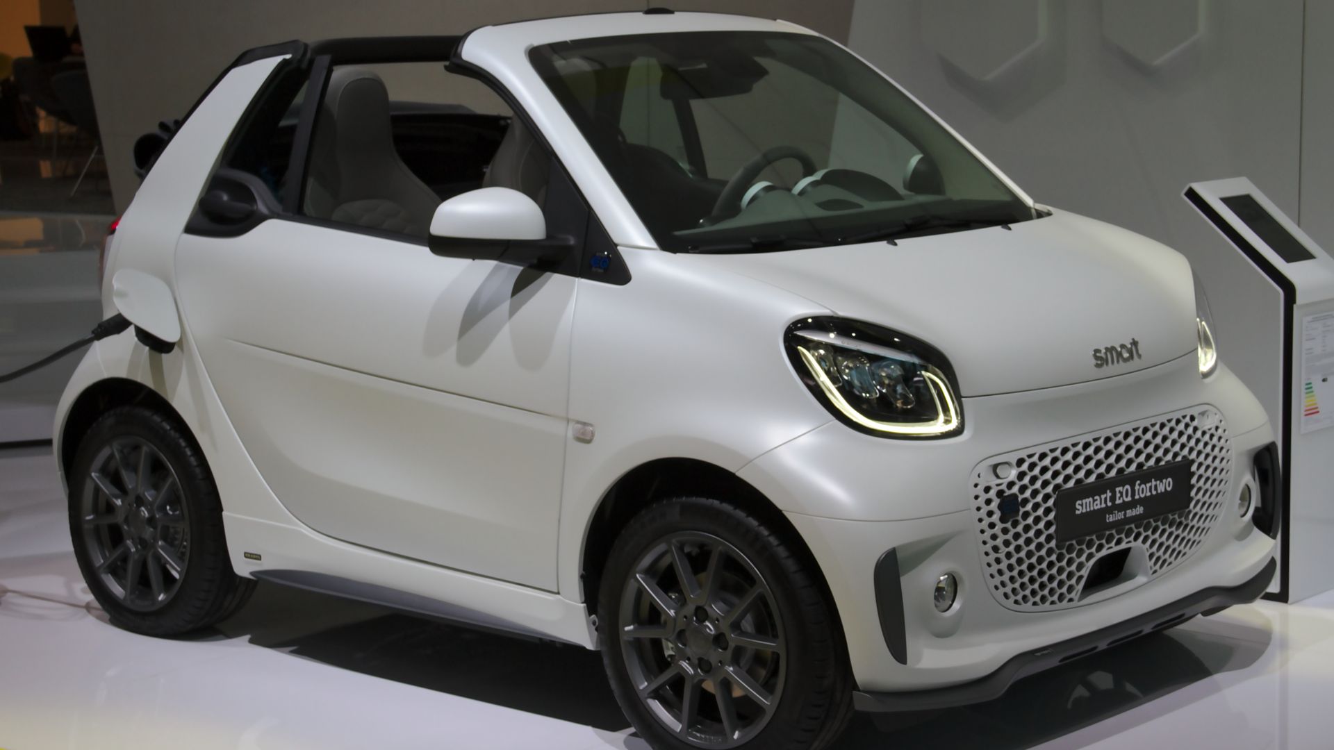 File:Smart Fortwo Cabrio (3rd gen) at IAA 2019 IMG 0676.jpg