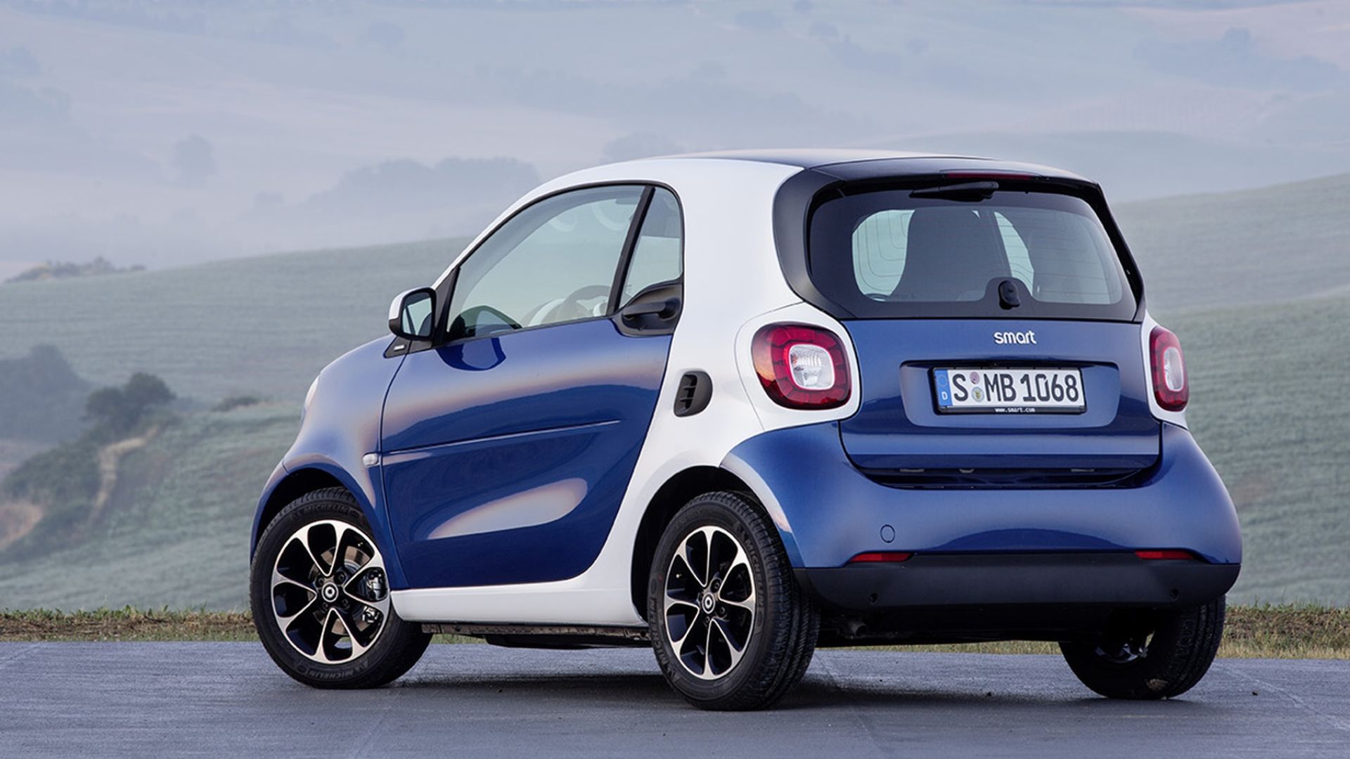 File:Smart ForFour ForTwo 2014 (14686948394).jpg
