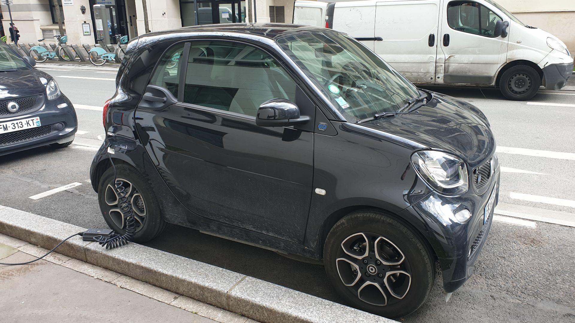 File:Smart Fortwo III EQ - 2021-03-26.jpg