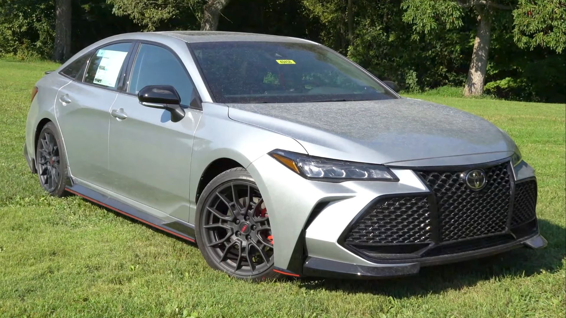 File:2020 Toyota Avalon TRD (United States) 02.png