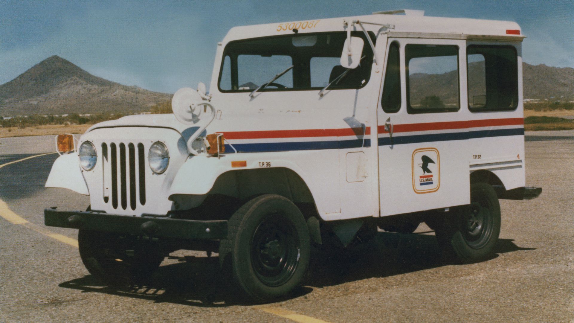 File:ELECTRIC CARS - NARA - 17469134.jpg