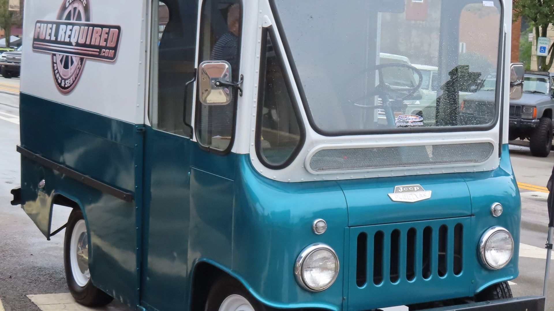 File:1963 Jeep FJ-3A Fleetvan, front right, 09-09-2023.jpg