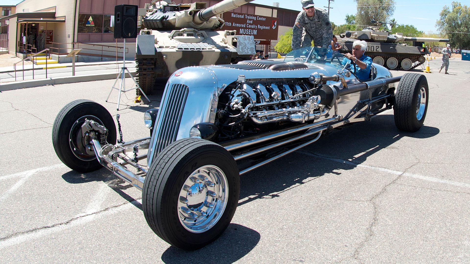 File:Jay Leno and Blastolene Special at Fort Irwin 3.jpg
