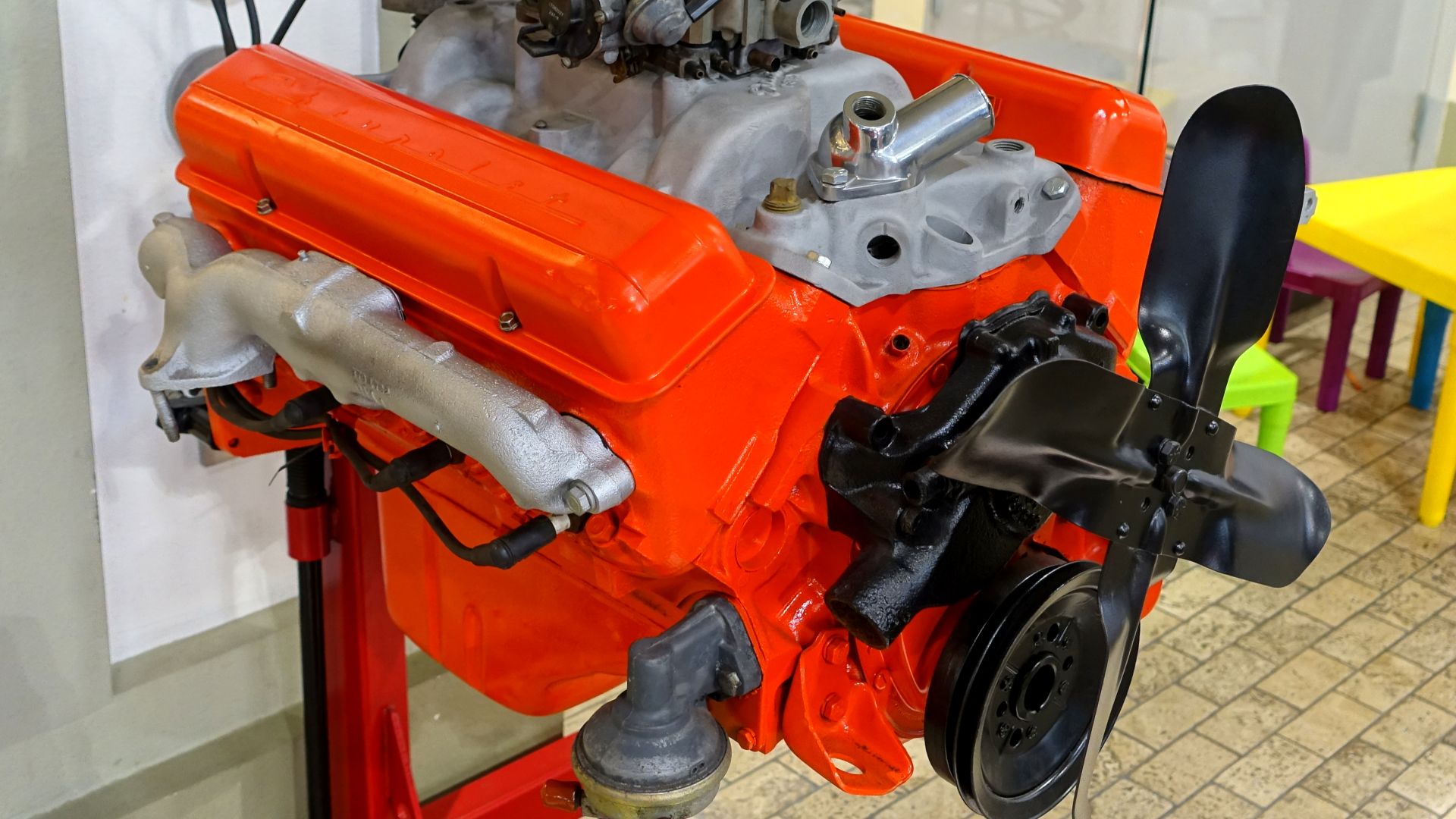 File:Chevrolet small-block engine - Automobile Driving Museum - El Segundo, CA - DSC01736.jpg