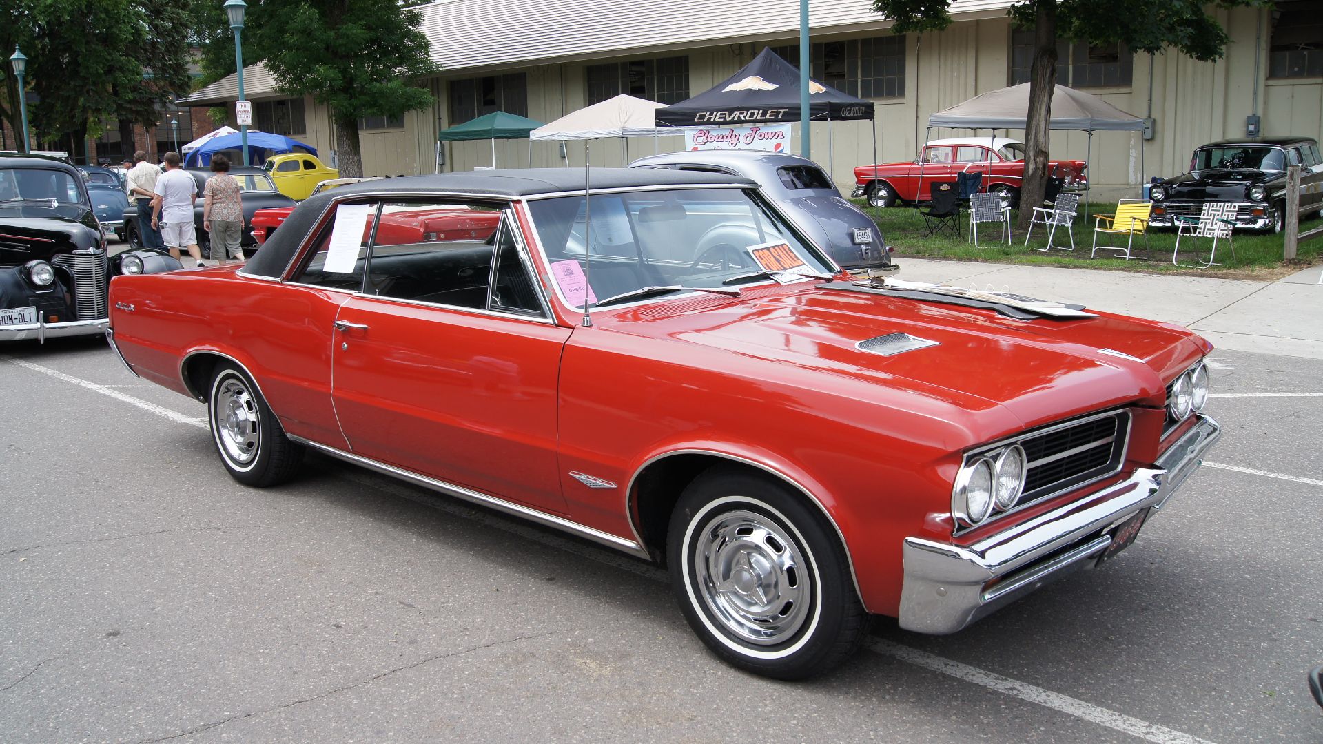 File:64 Pontiac GTO (9121534394).jpg