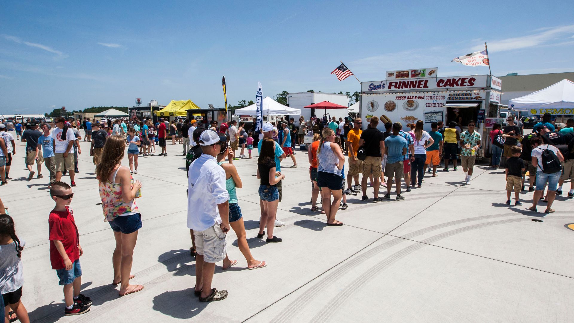 File:Red Bull Global Rallycross - MCAS New River 150705-M-SO289-210.jpg