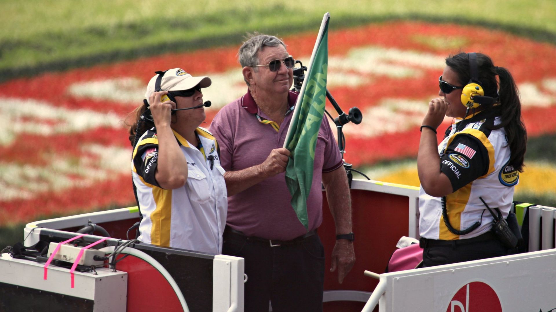 File:Donnie Allison Greets Rock Fans.jpg