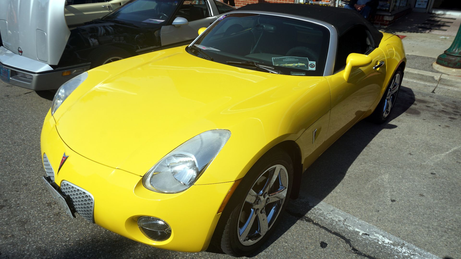 File:2024 Downtown West Allis Classic Car Show 12 (2007 Pontiac Solstice).jpg