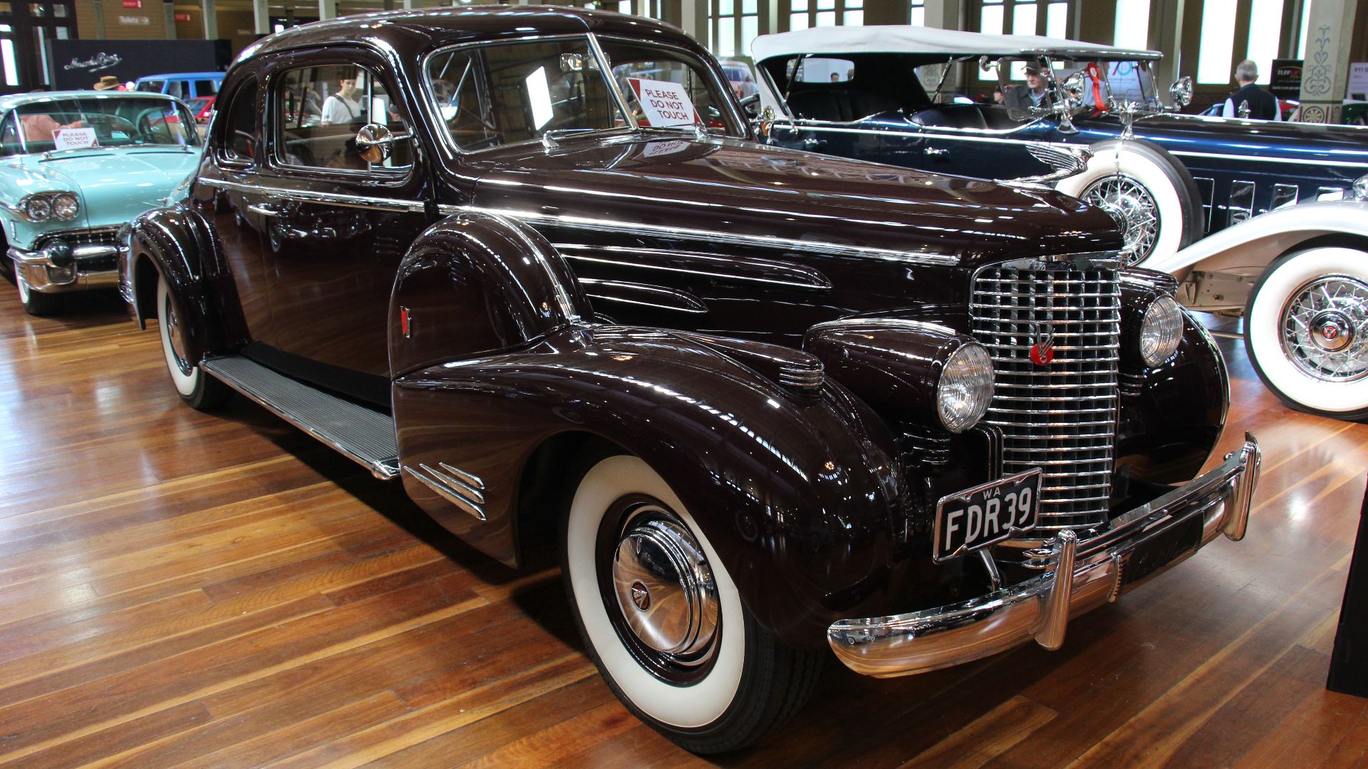 File:1939 Cadillac 90 V16 Fleetwood 2 door Coupe (44583094534).jpg