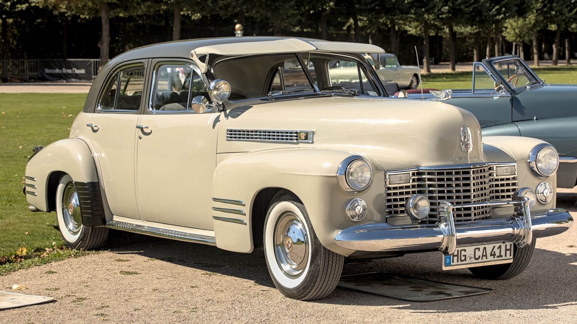 File:Cadillac Series 62 Saloon (1941) Classic-Gala 2022 1X7A0174.jpg