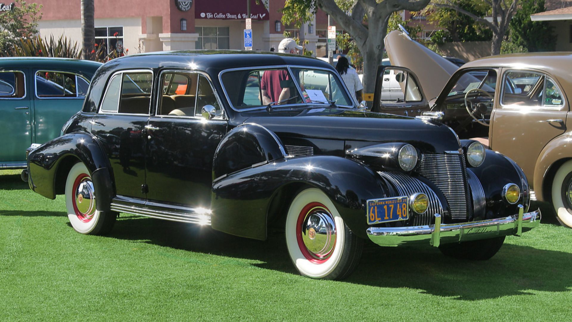 File:1939 Cadillac 60 Special - black - fvr2 (4610135813).jpg