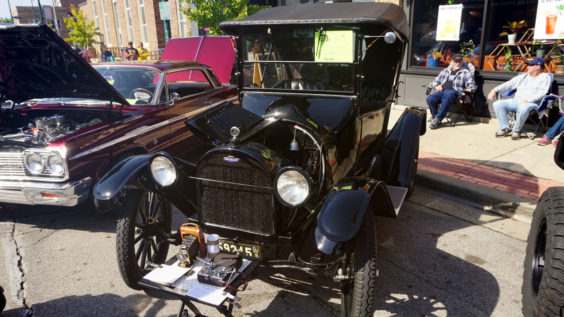 File:2024 Downtown West Allis Classic Car Show 35 (1917 Chevrolet Series 490).jpg