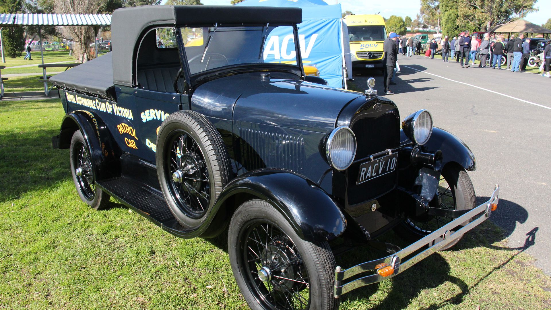 File:1928 Ford Model A Roadster Pickup (36206298512).jpg