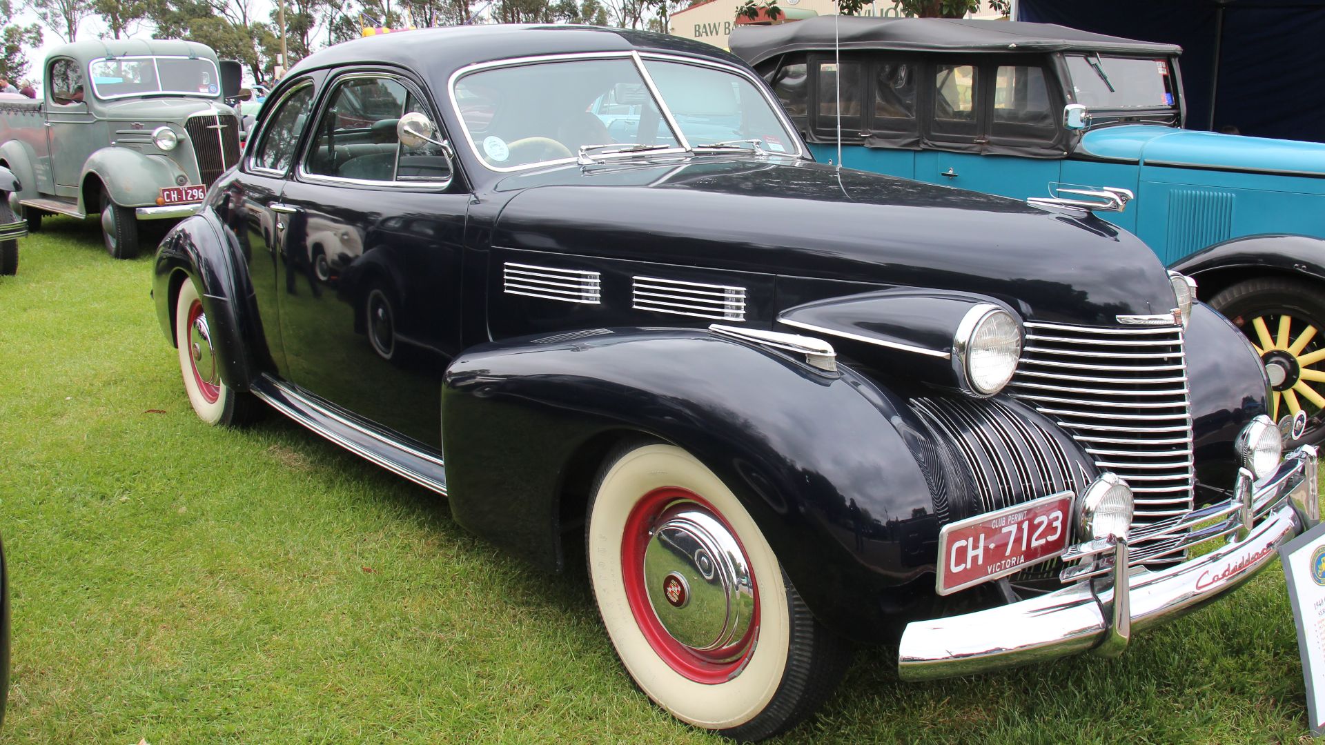 File:1940 Cadillac Series 62 Coupe (15279037979).jpg
