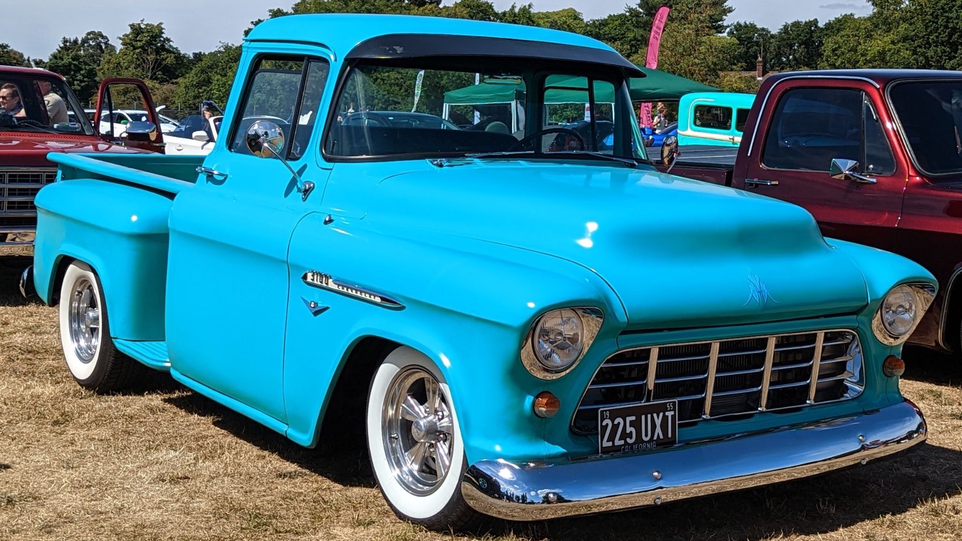 File:1955 Chevrolet Task Force 3100.jpg
