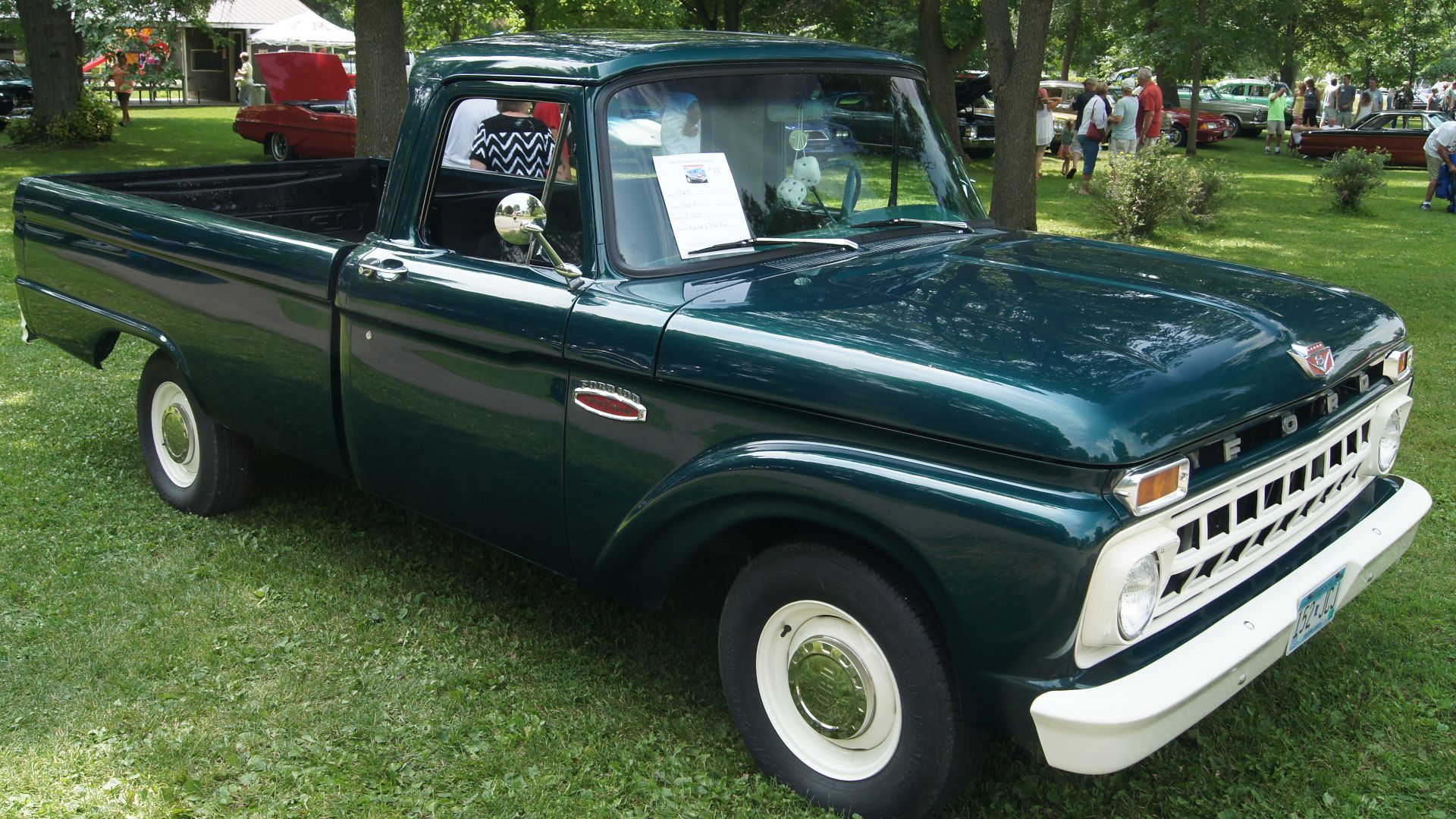 File:1965 Ford F-100 Pick-Up - 14625986057.jpg
