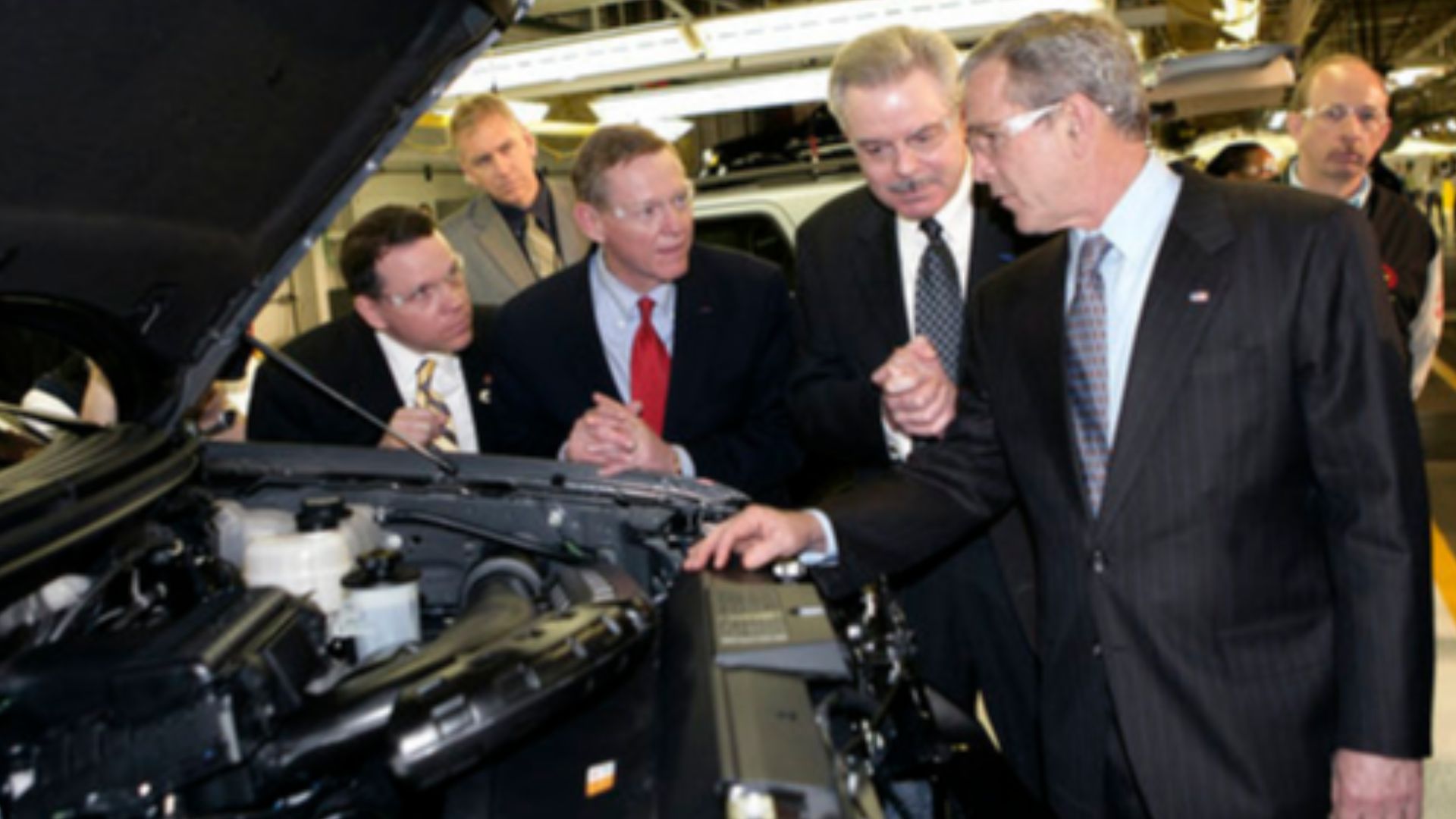 File:George Bush visit Kansas City Assembly.jpg