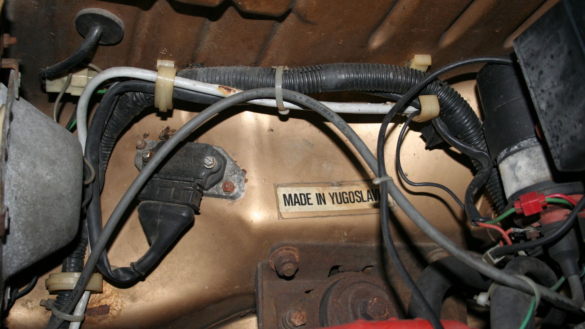 File:Yugo GV engine 2.jpg