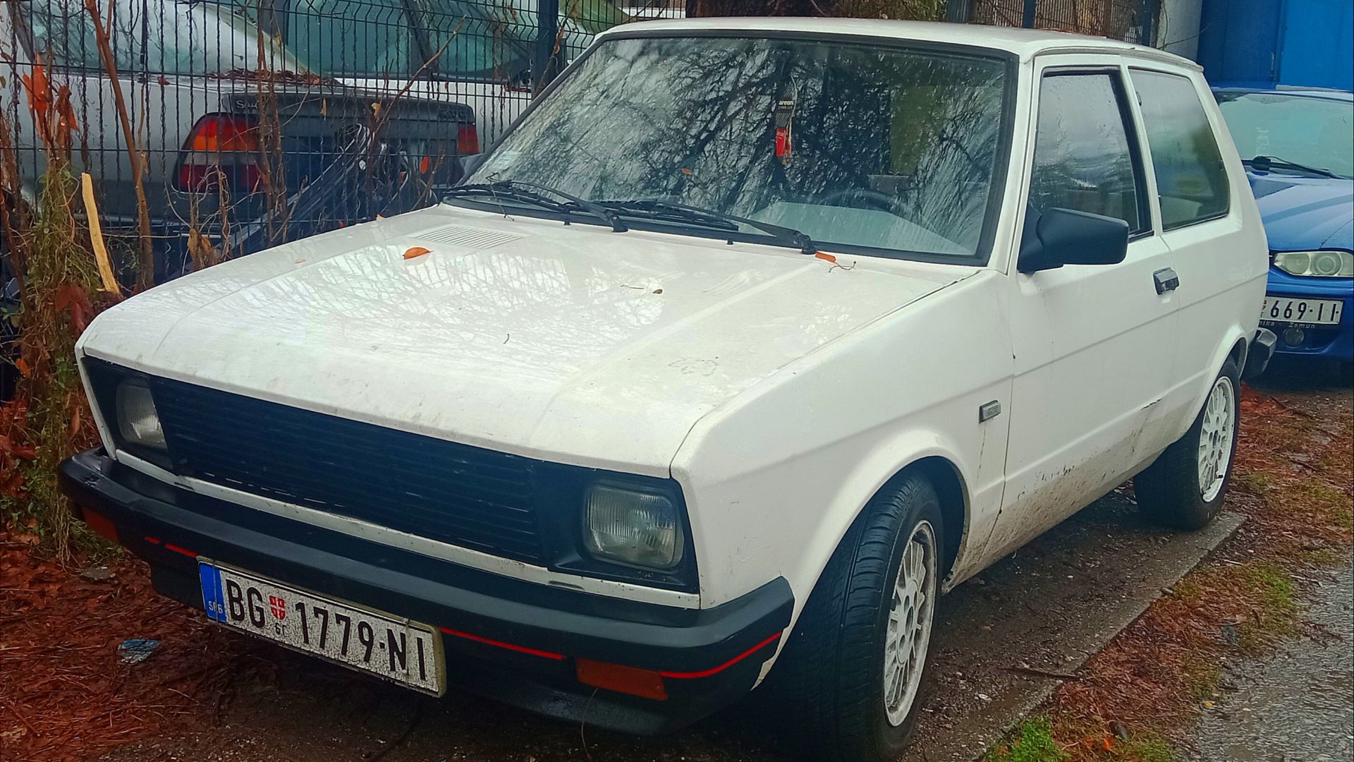 File:Zastava Yugo.jpg