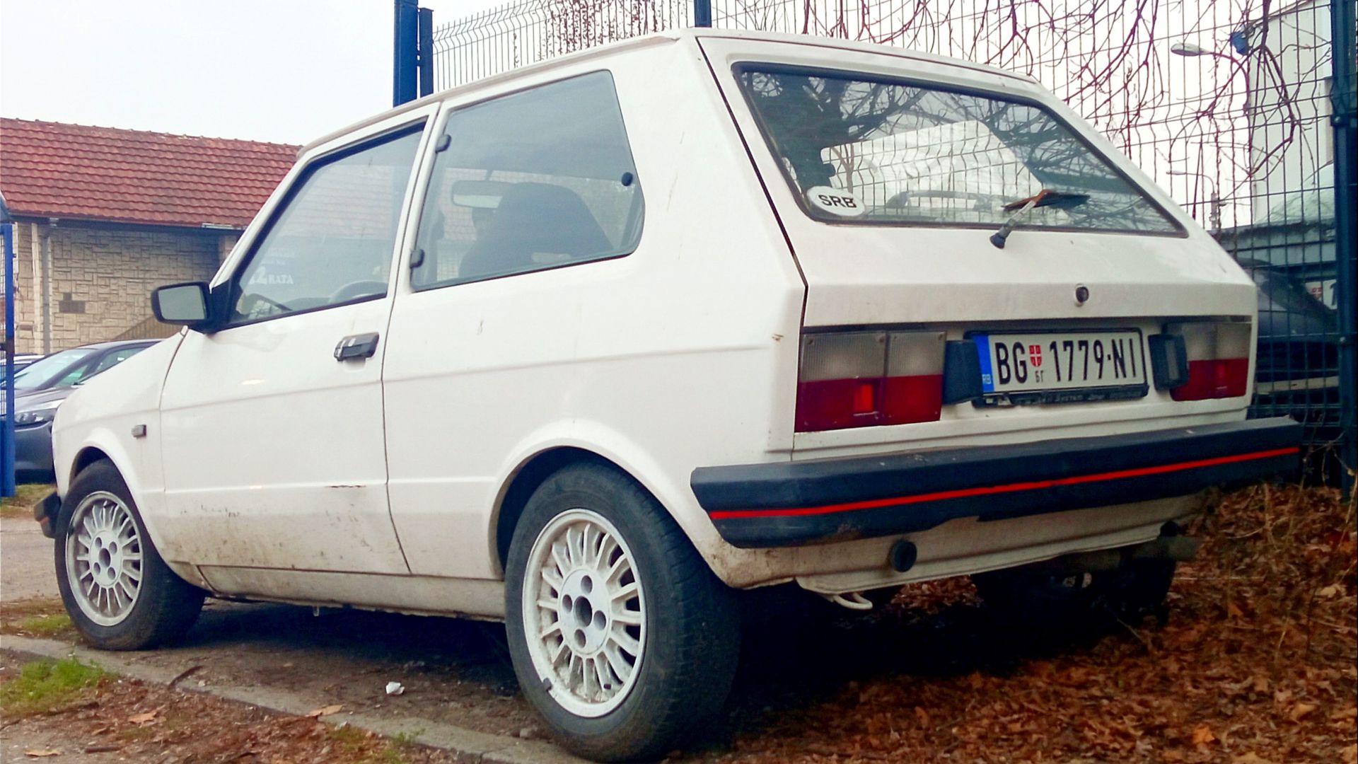 File:Zastava Koral 55 Yugo.jpg