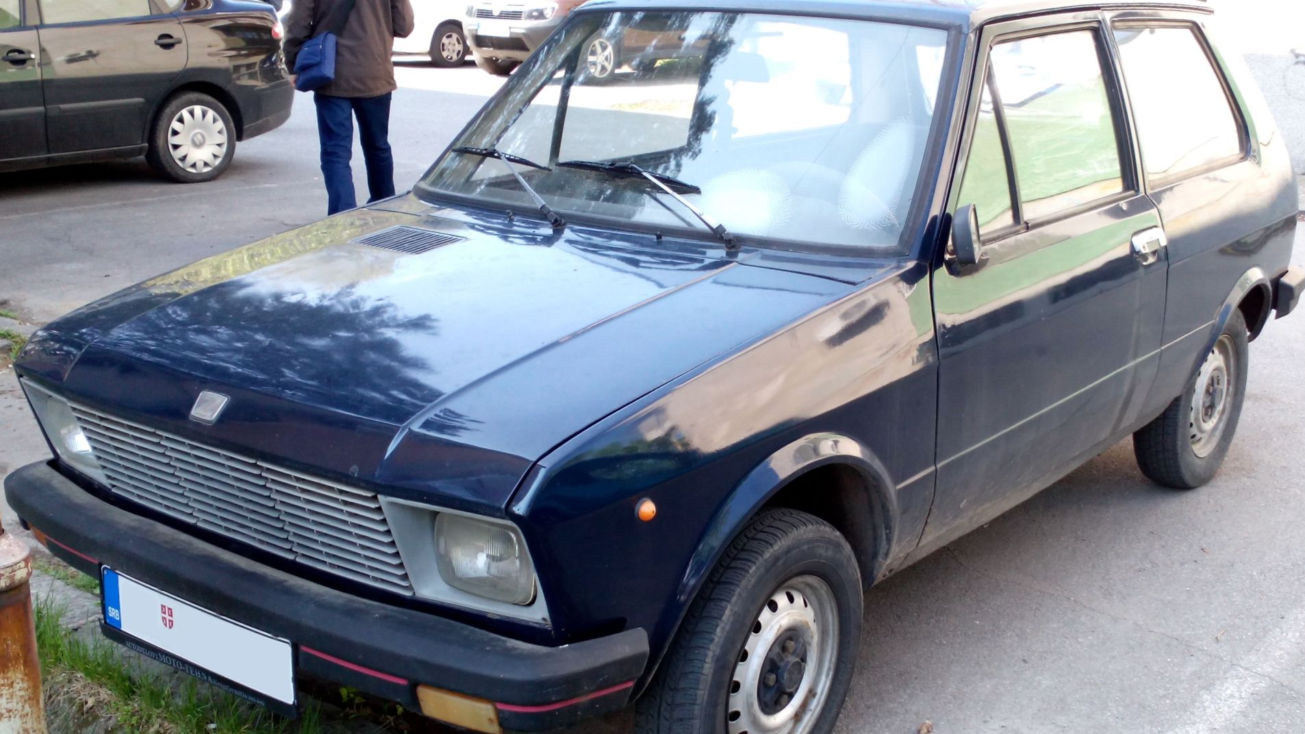 File:Yugo (Jugo) 45 F.jpg