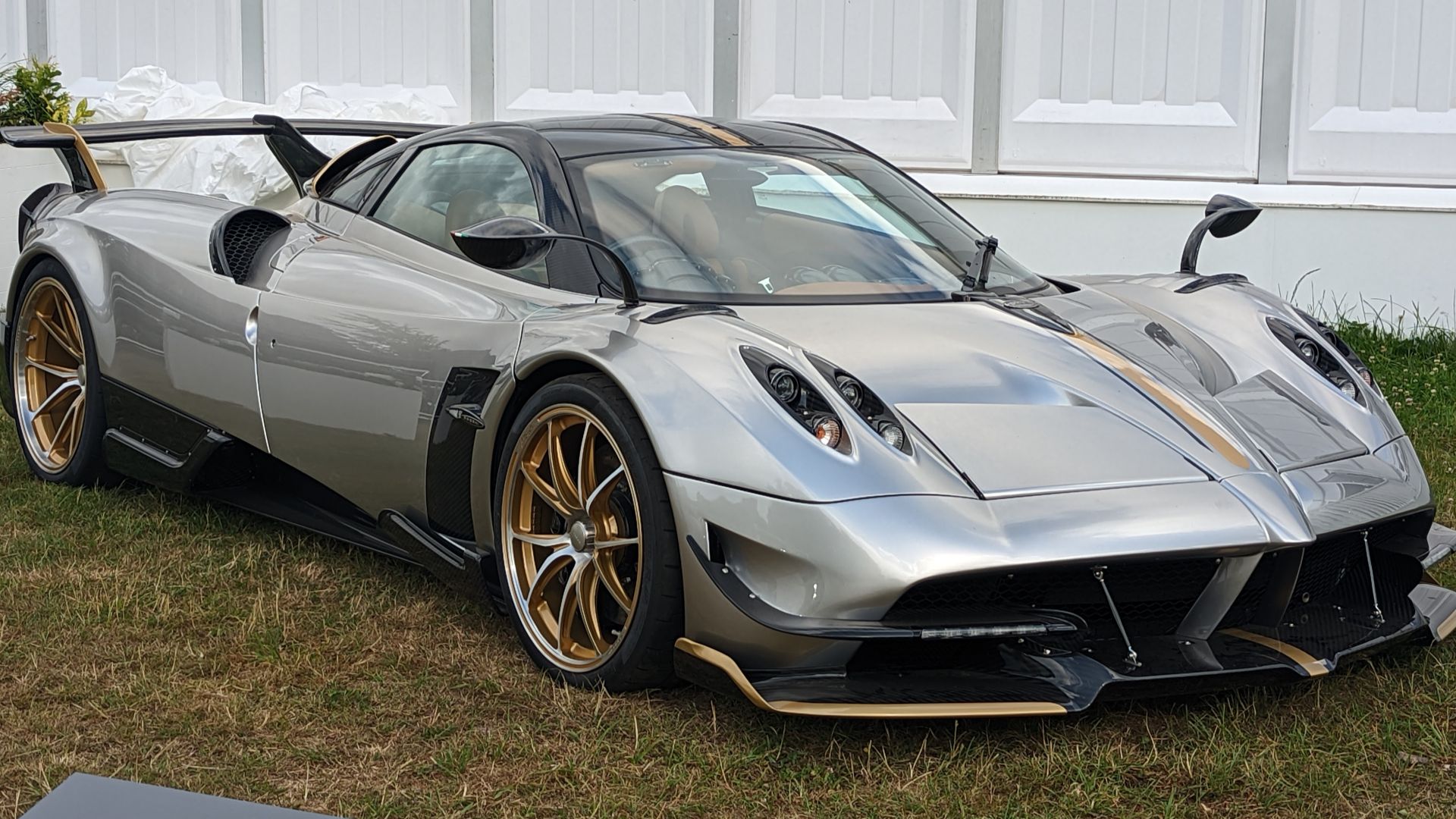 File:2017 Pagani Huayra BC Tempesta.jpg