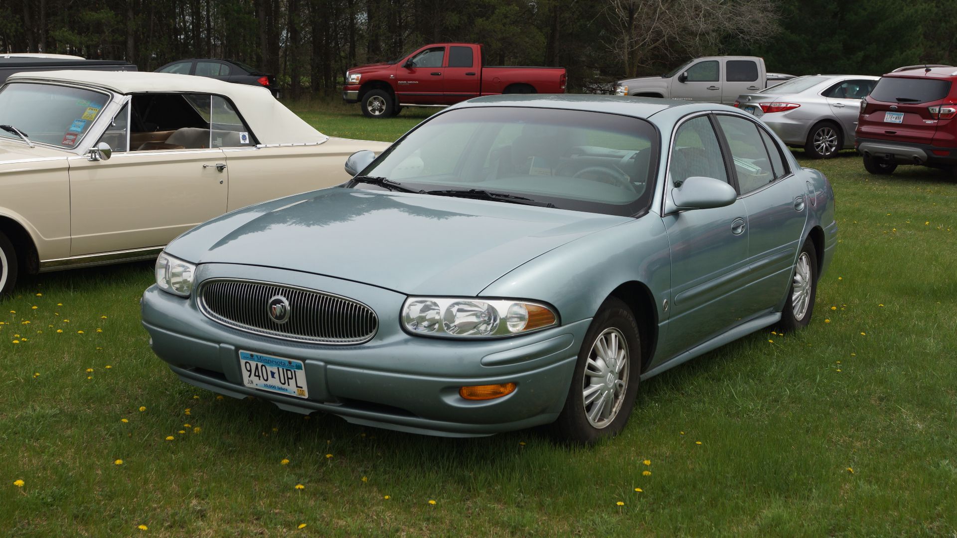File:2003 Buick LeSabre Custom (34326707616).jpg