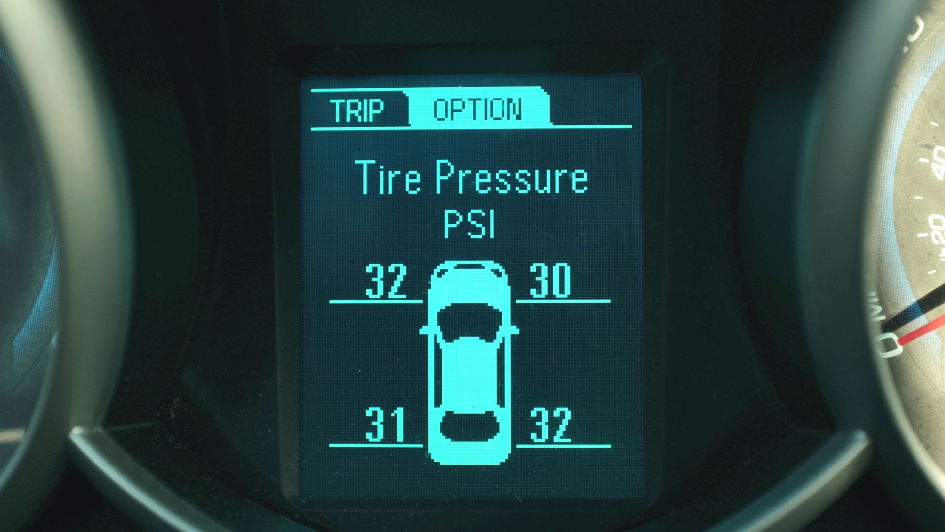 File:Chevy Cruze TPMS display.jpg