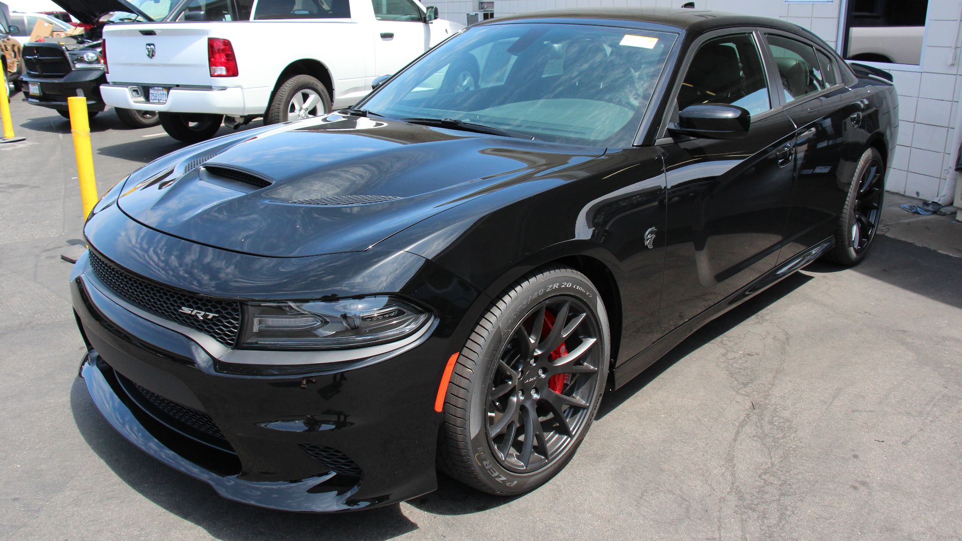 File:2015 Dodge Charger SRT Hellcat (21607570552).jpg