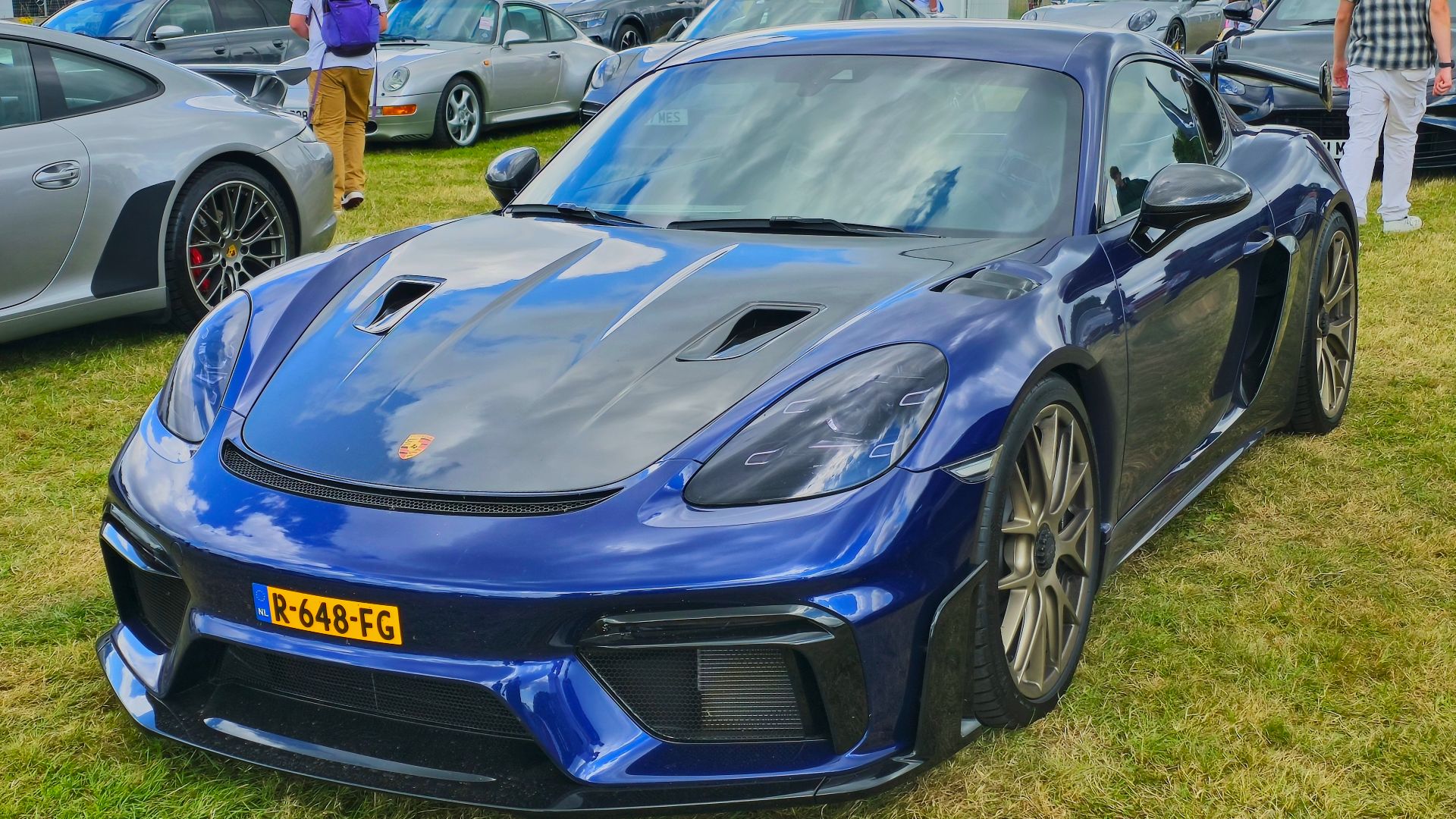 File:Porsche 718 Cayman GT4 RS 6.jpg
