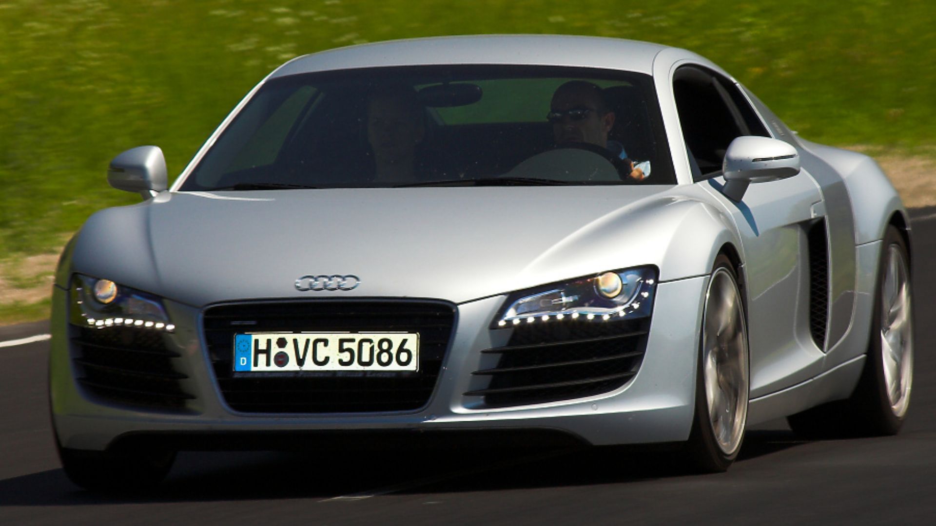 File:Audi R8-08.jpg