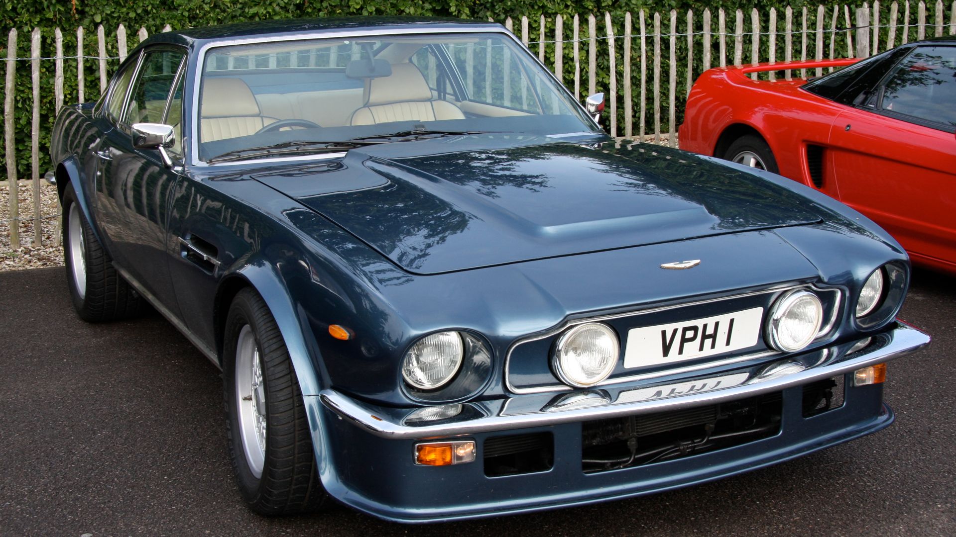 File:Aston Martin V8 Vantage - Flickr - exfordy (1).jpg