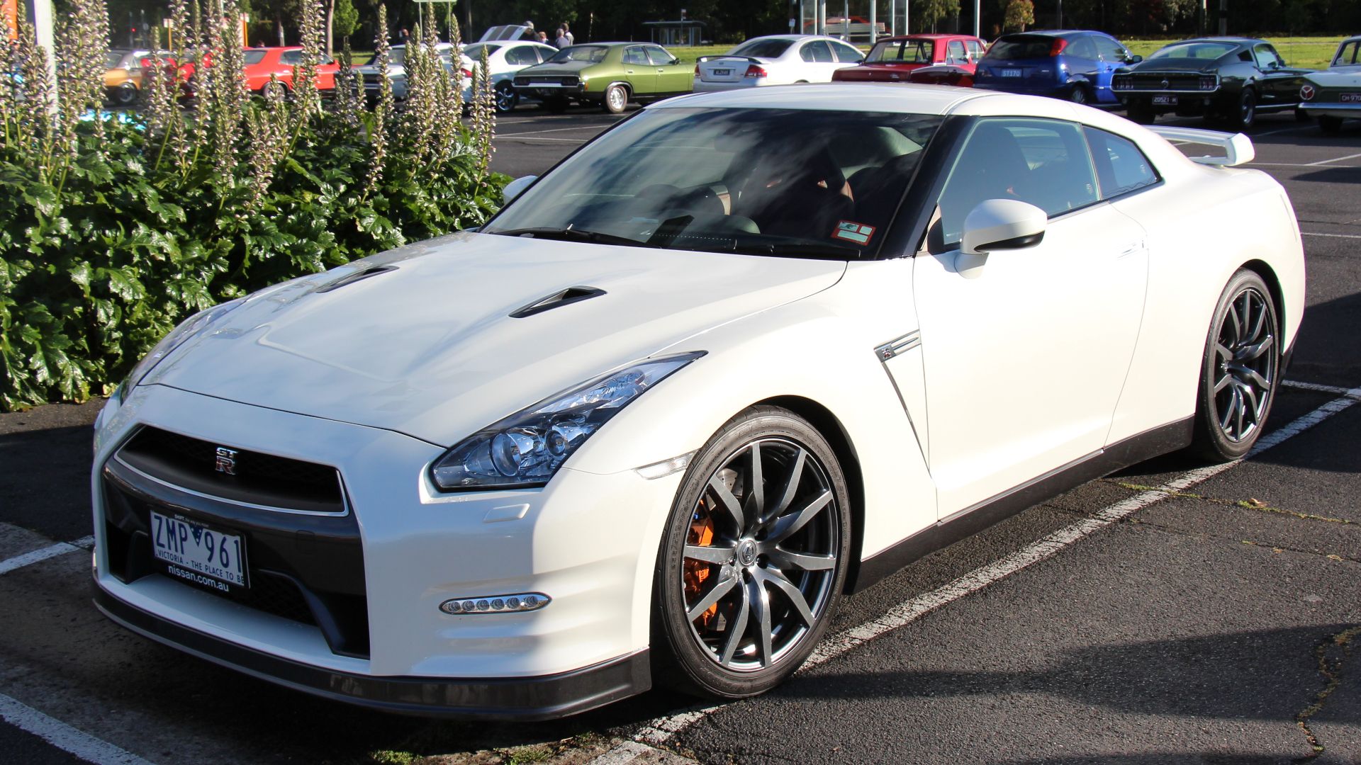 File:2012 Nissan GT-R Coupe (10813618555).jpg