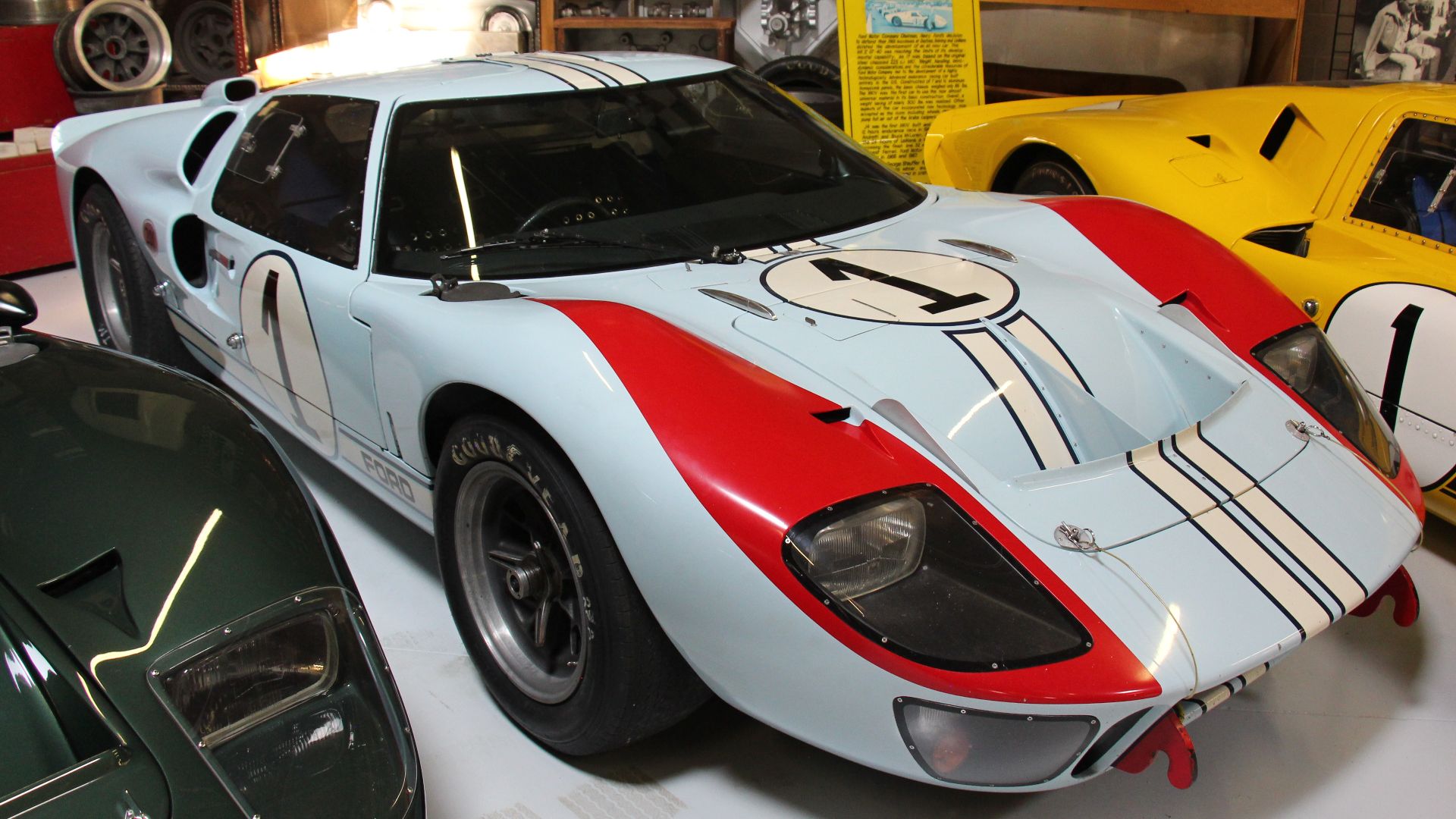 File:1966 Ford GT 40 Mk II Miles-Hulme.jpg