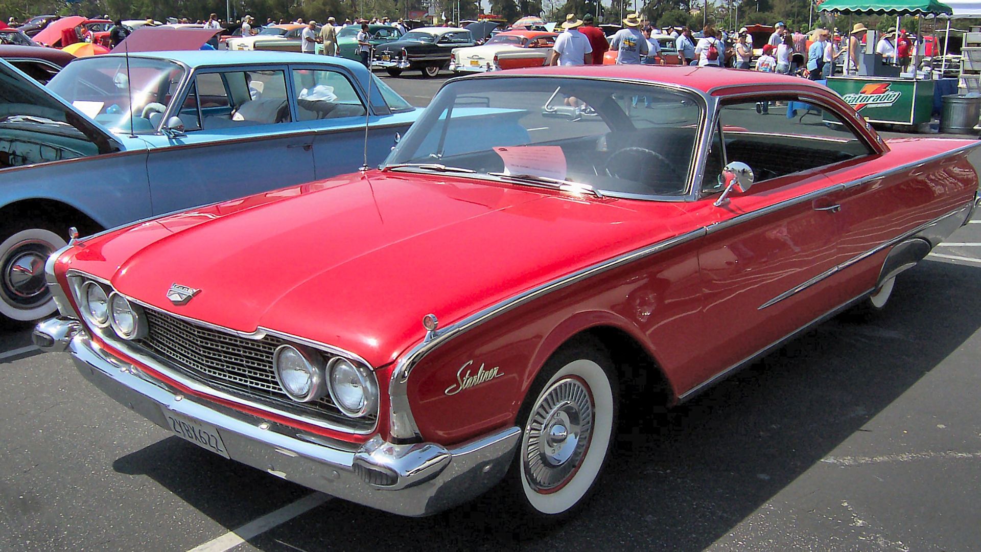 File:1960 Ford Galaxie Starliner.jpg