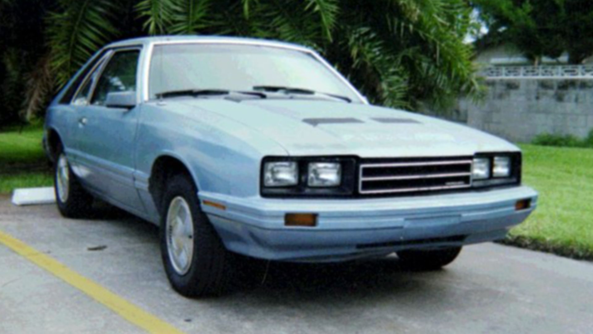 File:1983 Mercury Capri (base), front right.jpg
