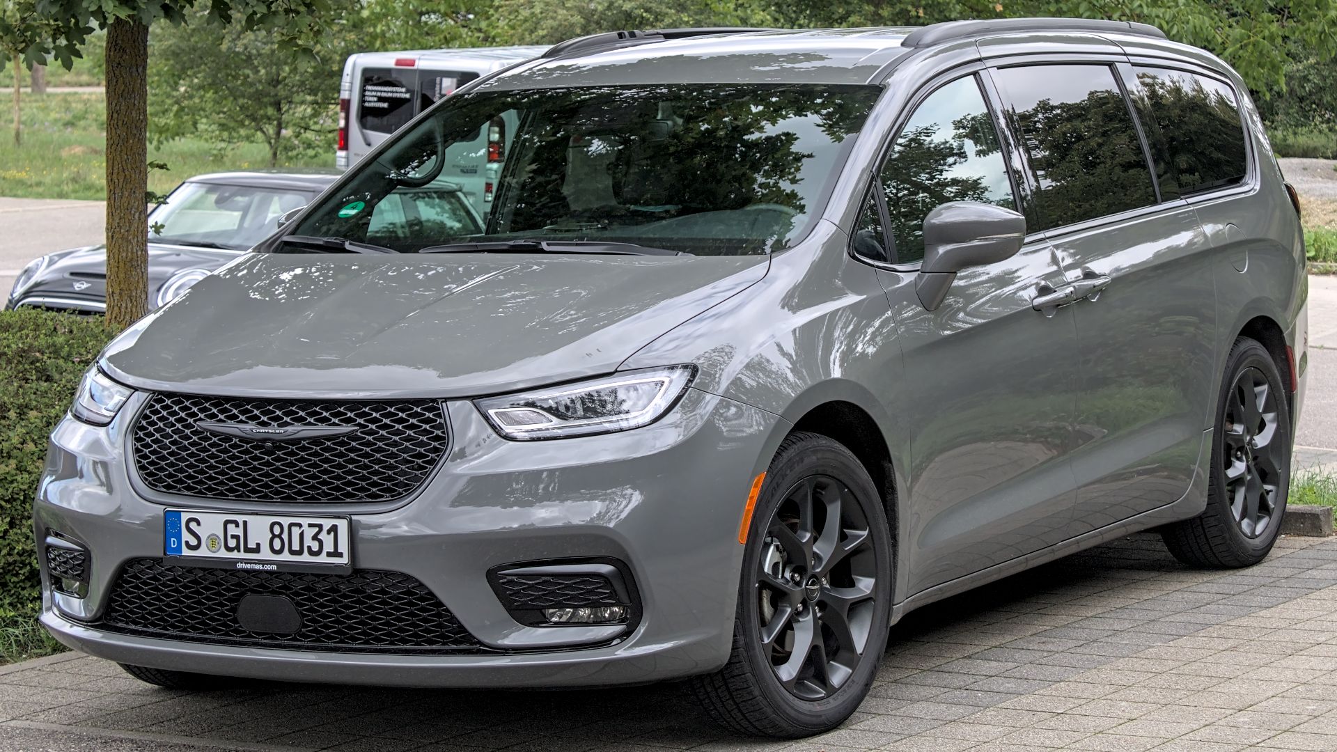 File:Chrysler Pacifica (RU) IMG 8281.jpg