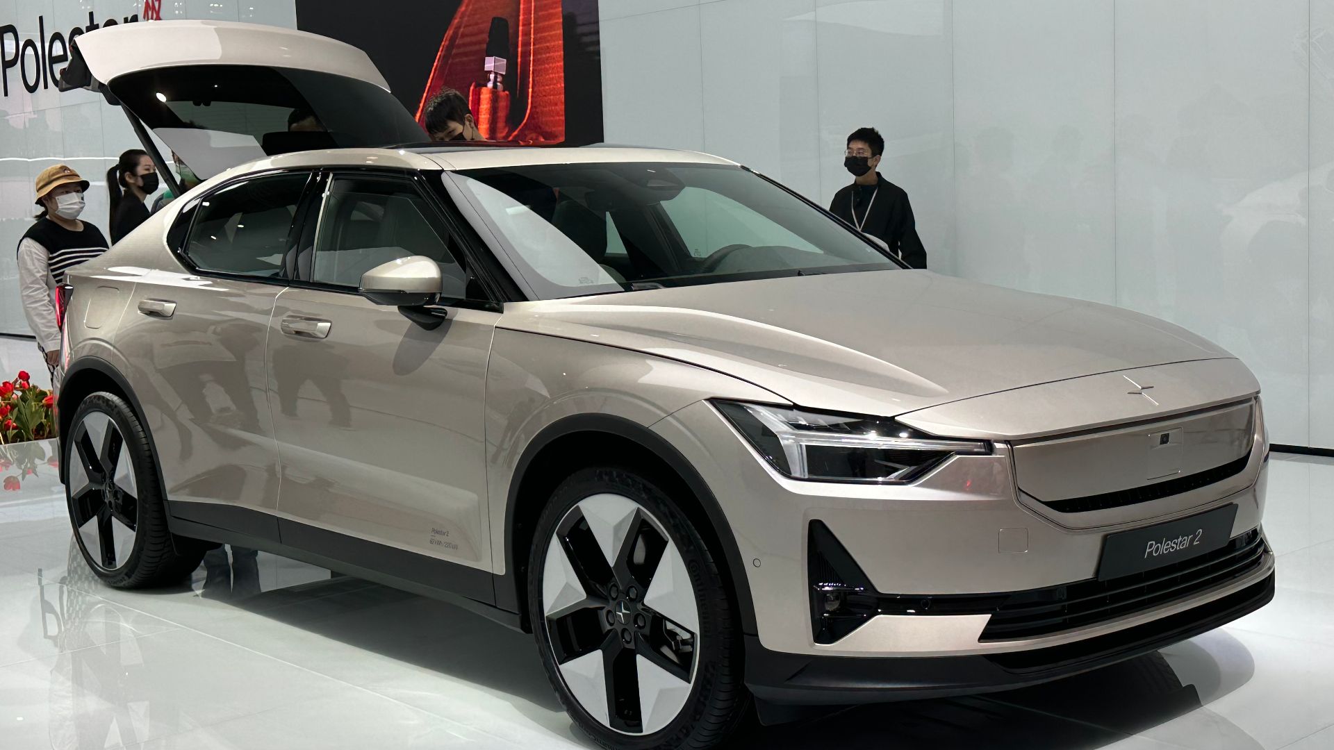 File:Polestar 2 facelift 003.jpg