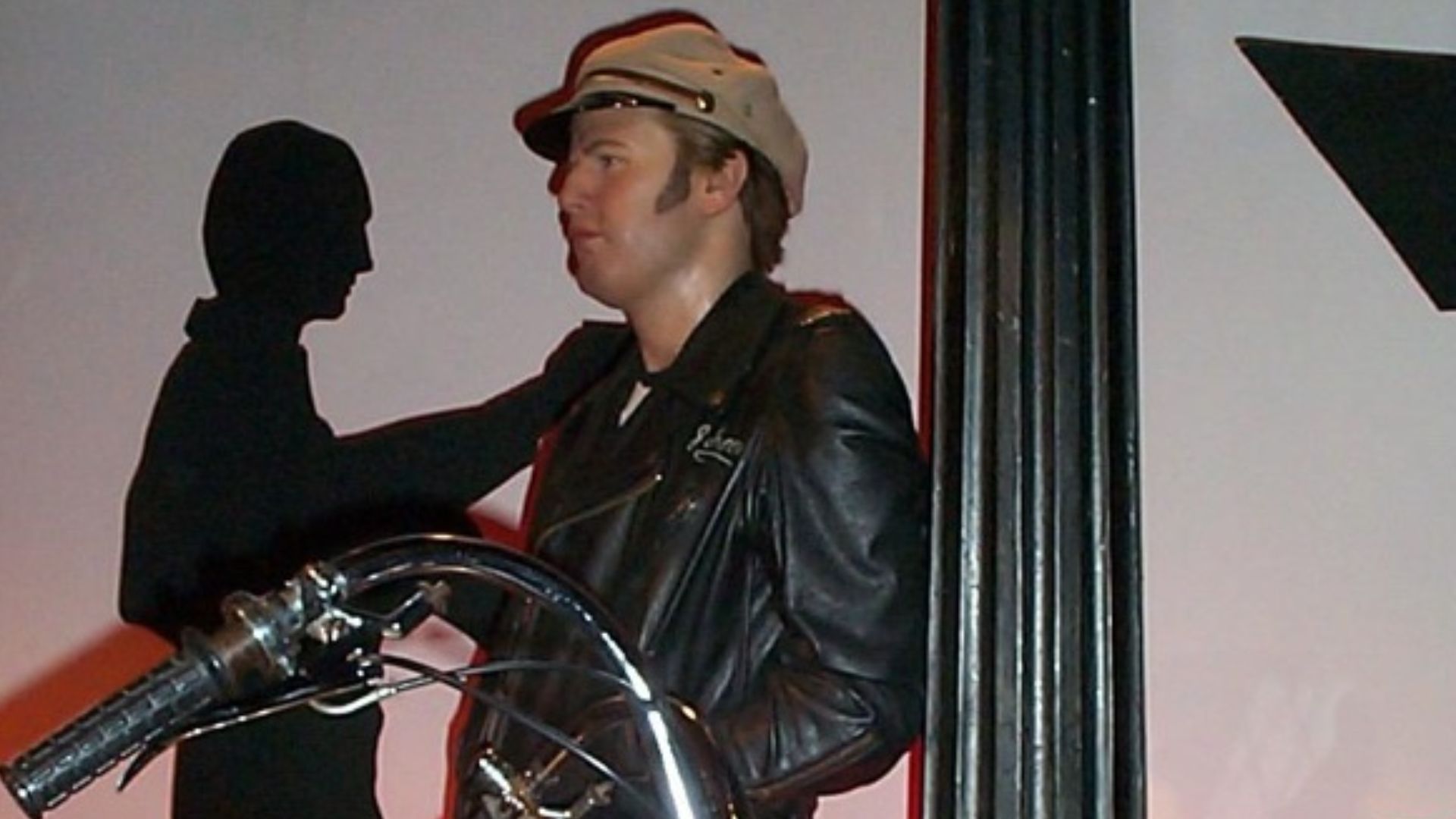 File:Brando (111434956).jpg