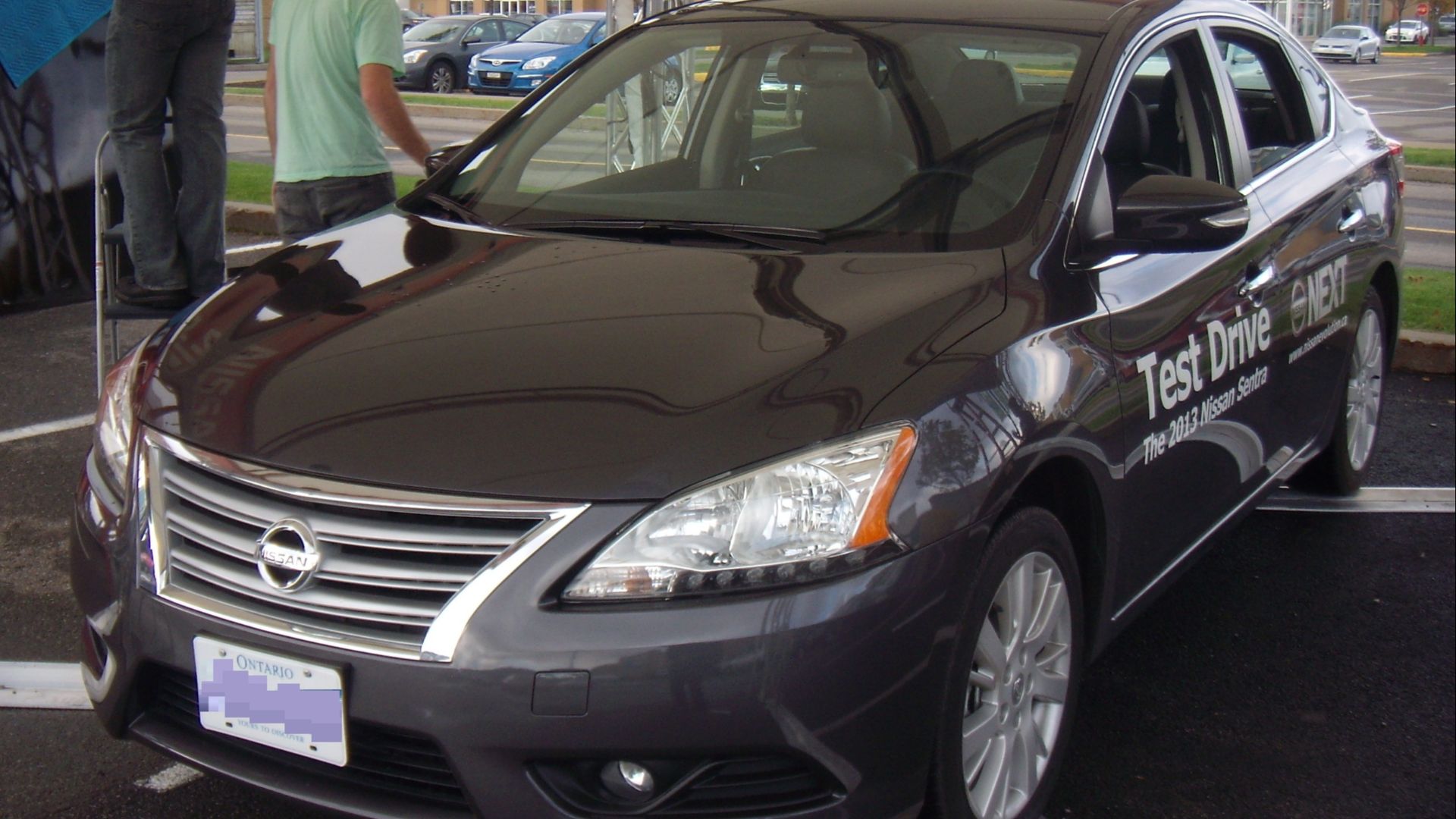 File:2013 Nissan Sentra in Montreal.jpg