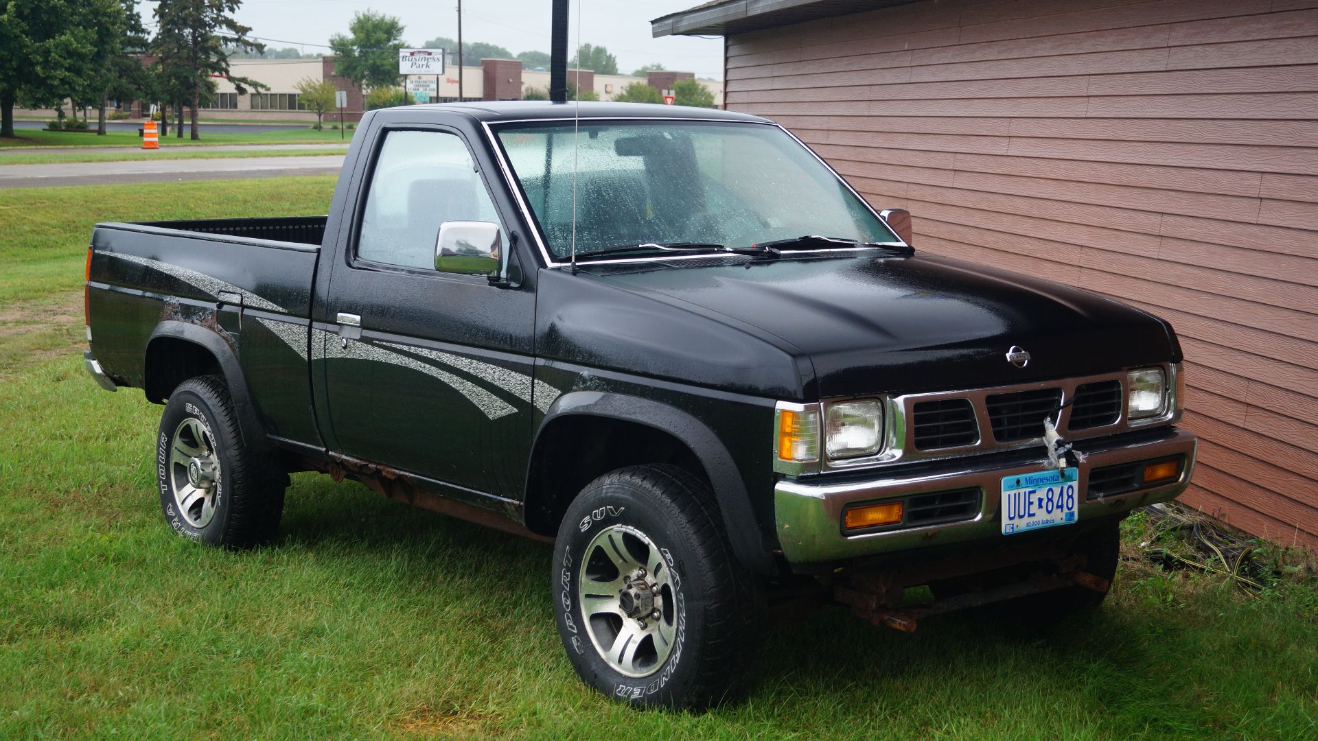 File:1997 Nissan Hardbody Pick-Up (20751583780).jpg