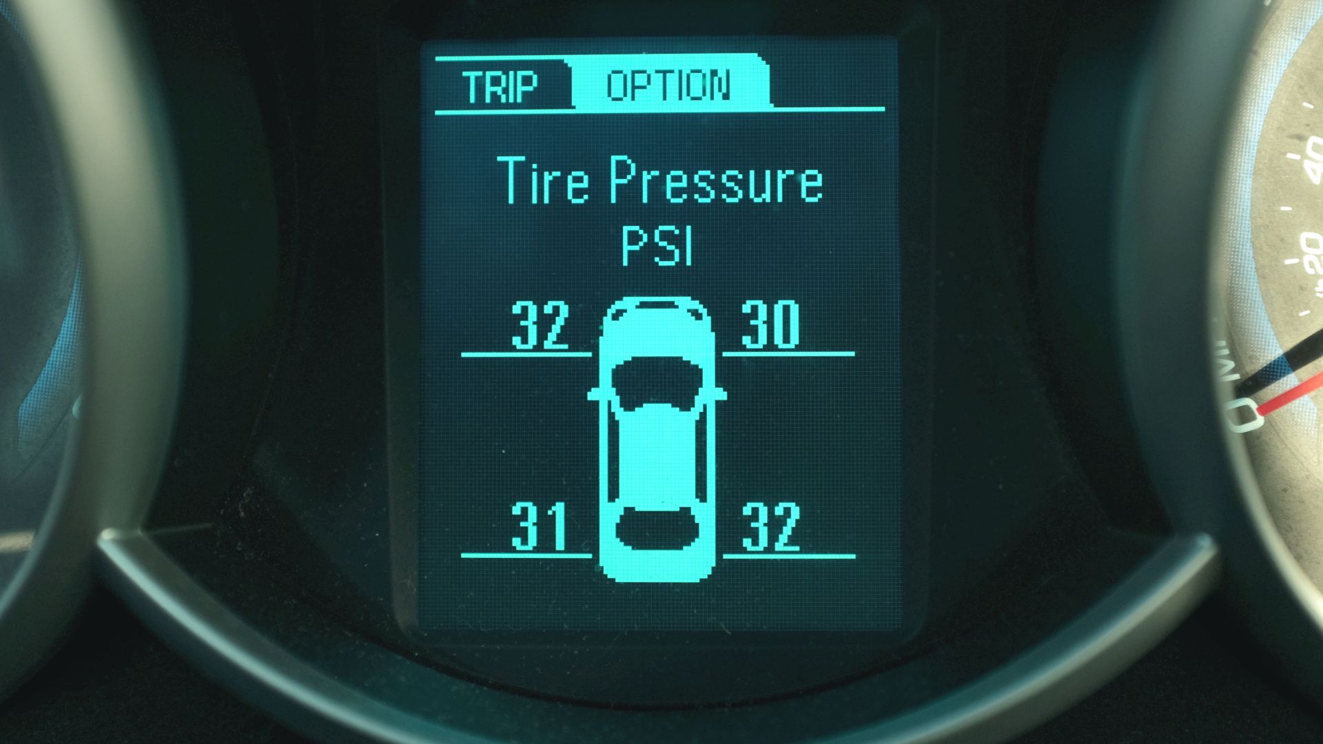 File:Chevy Cruze TPMS display.jpg
