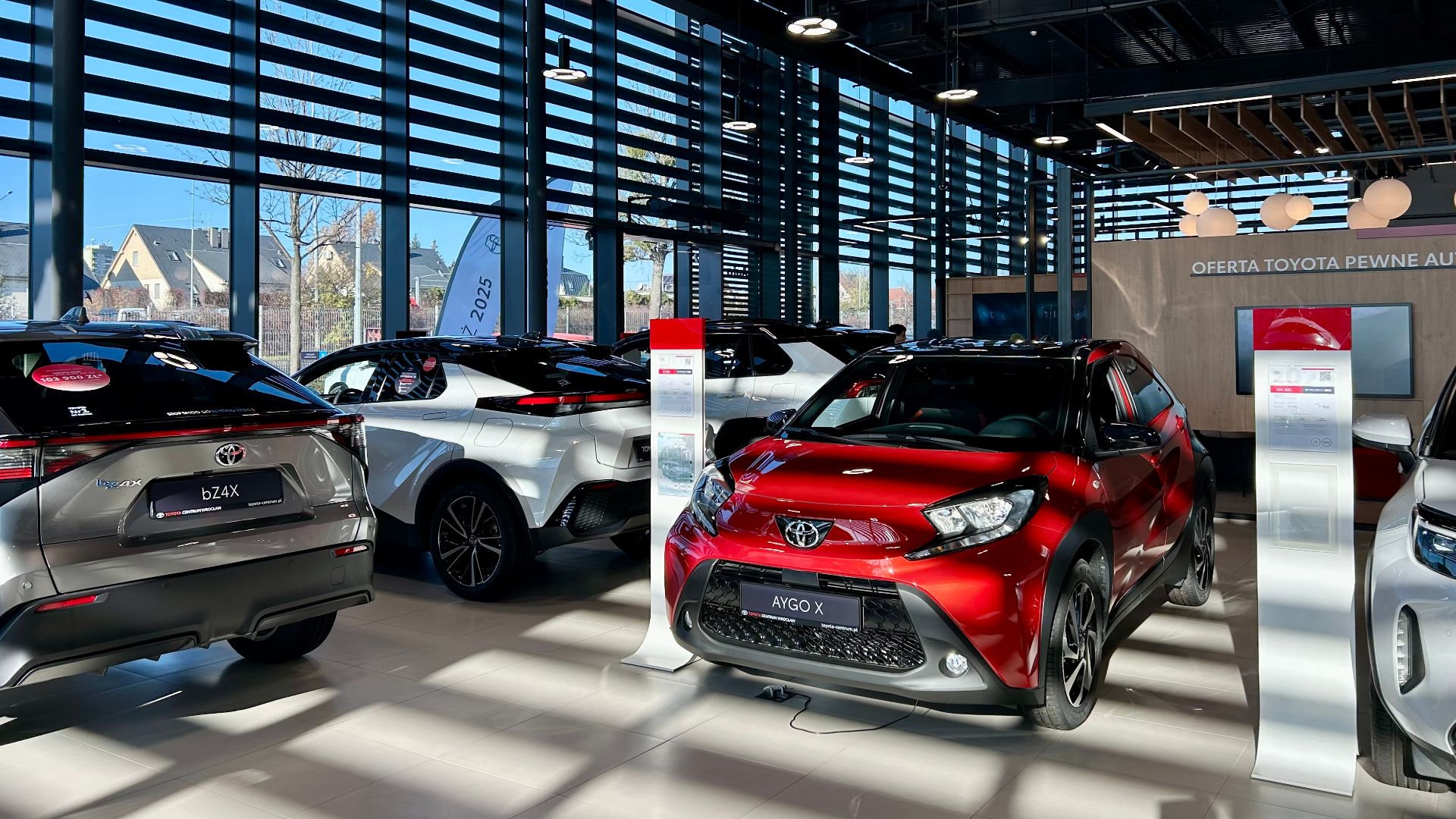 File:Toyota Centrum Wrocław (2025-11-07).jpg